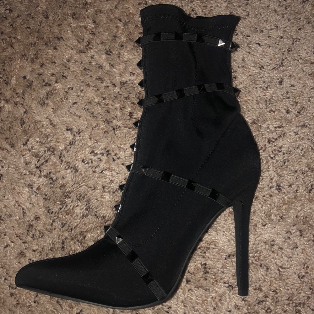 Venus black studded boots